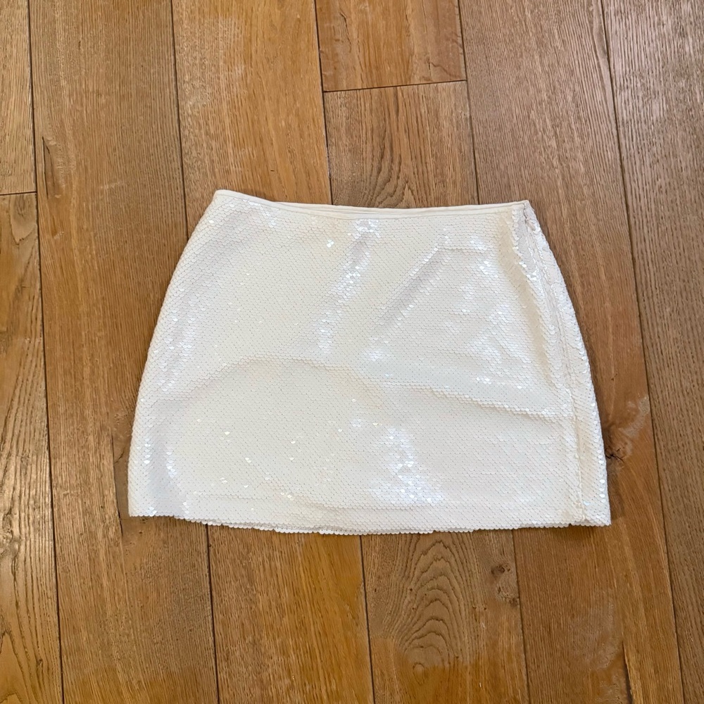Abercrombie & Fitch White Mini Skirt